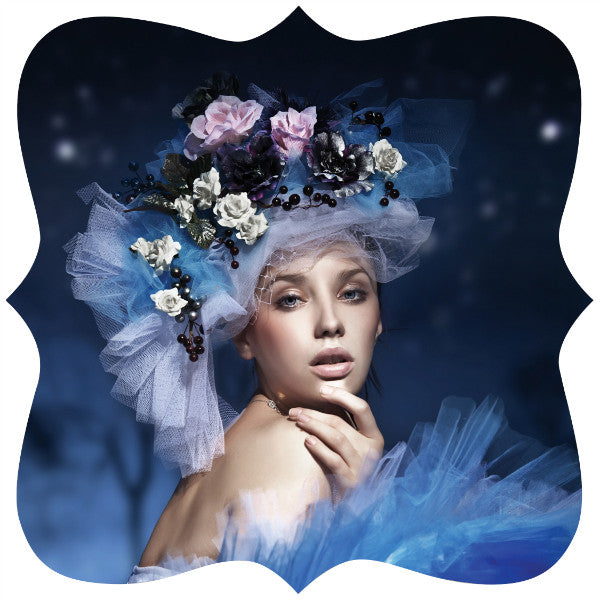 MEDIUM PRAGUE SHAPE GLOSSY WHITE ALUMINUM PHOTO PANEL
